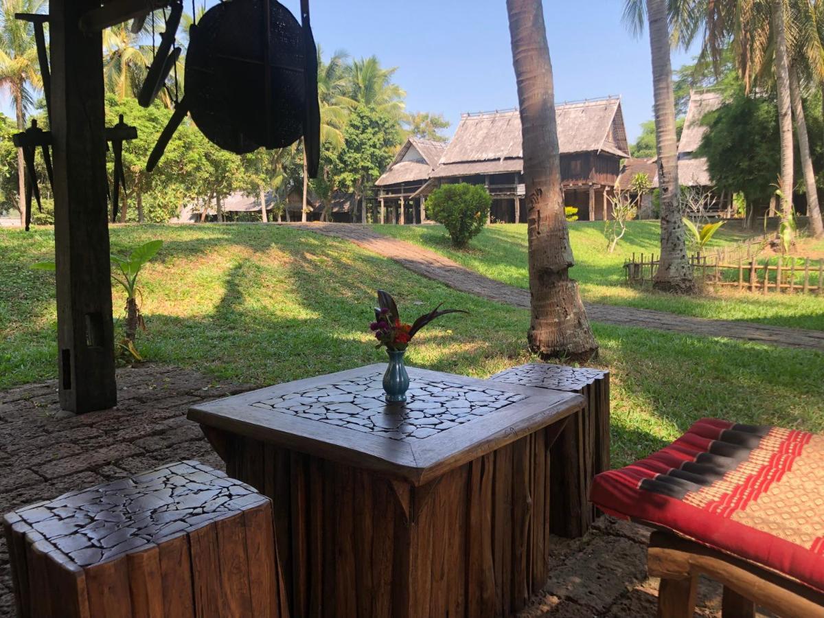 On The Mekong Resort Luang Prabang Eksteriør bilde